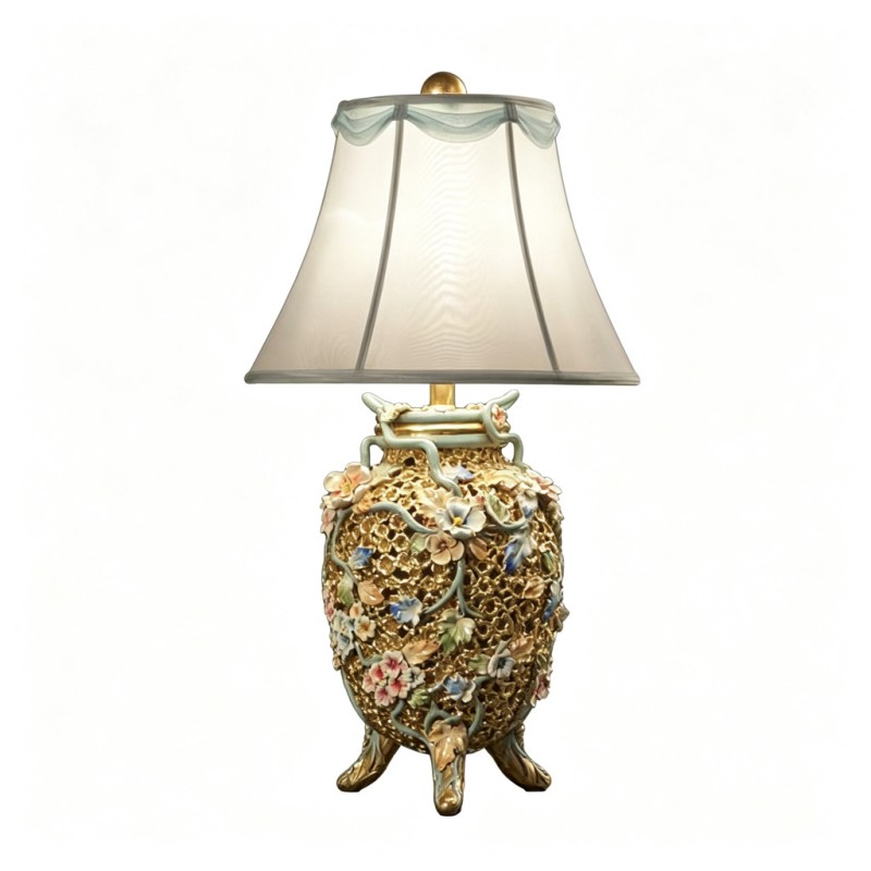 French-Style Gilded Openwork Floral Relief Table Lamp