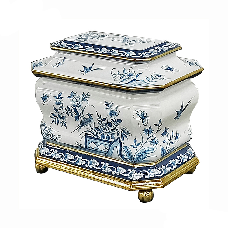 Chinese Blue-and-White Porcelain Bird-Flower-Butterfly Decorative Box